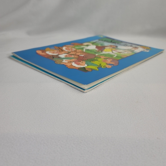 (2) Vtg Giant Sticker Fun Book - Disney The Lion King Snow White - Picture 11 of 13